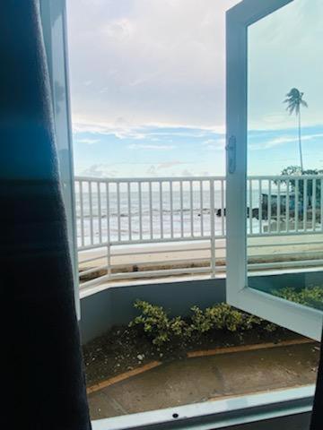 Sea Breezer Vacation Ocean Front En Condominio Playa Mar San Juan Esterno foto